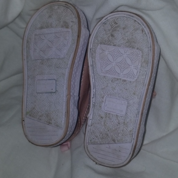 Toddle size 4 shoes - Picture 2 of 3